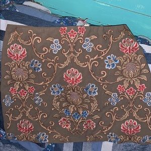 New Umgee Linen and Cotton Embroidered Skirt M